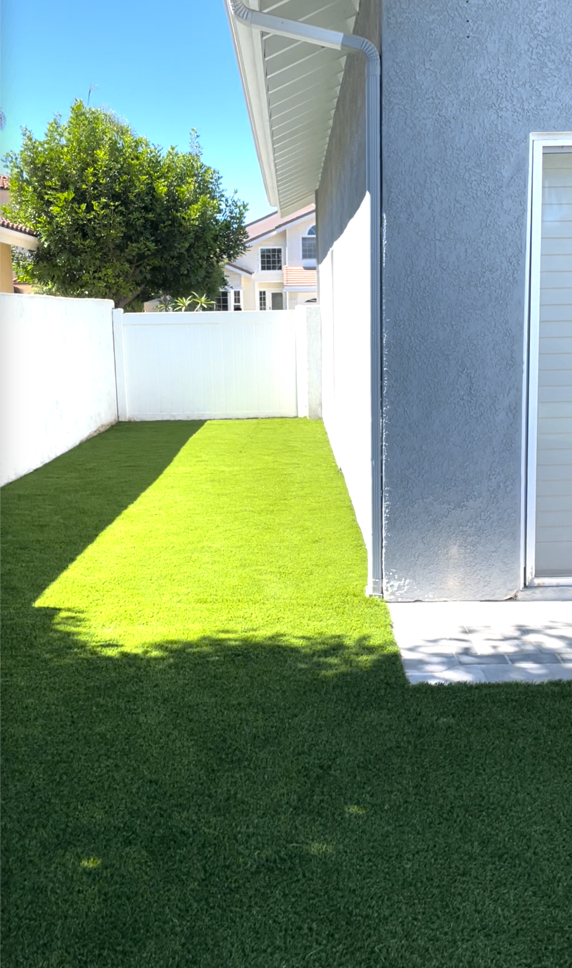 Artificial Turf Side Yard