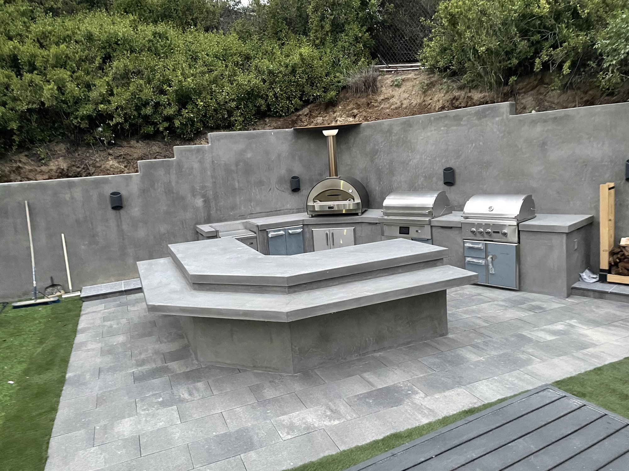 Concrete Outdoor Kitchen with Pizza Oven